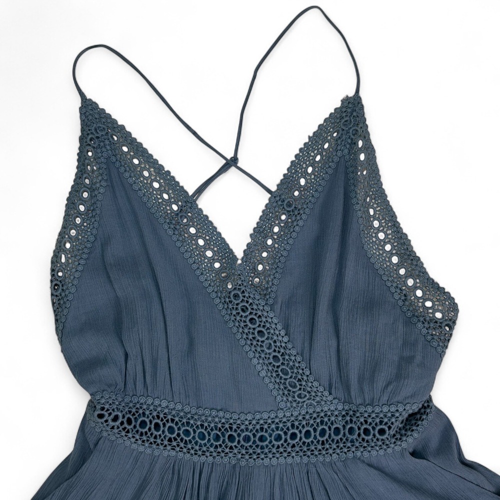 Lush Blue Crochet Lace Romper Size Small Spaghetti Strap Deep V Flowy - Picture 3 of 6